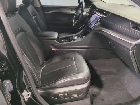 Used 2022 Jeep Grand Cherokee L Limited image 19