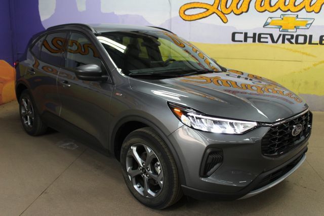 Used 2025 Ford Escape ST-Line AWD/4WD image 4