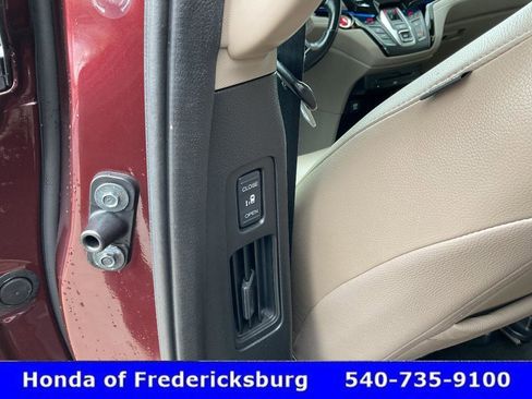 Used 2019 Honda Odyssey Elite image 16