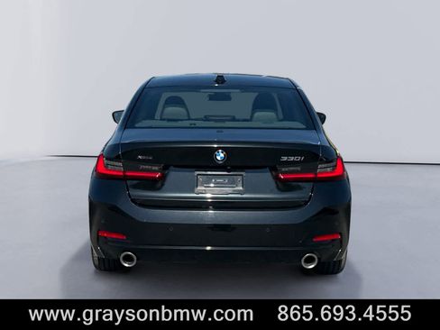 Used 2025 BMW 330i xDrive Sedan AWD/4WD image 4
