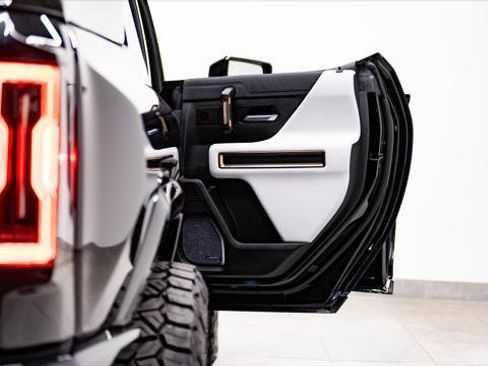 Used 2024 GMC Hummer EV 3X w/ Extreme Off-Road Package AWD/4WD image 32