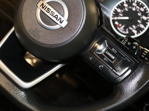 Used 2021 Nissan Rogue S FWD image 39