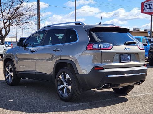 Used 2019 Jeep Cherokee Limited image 8