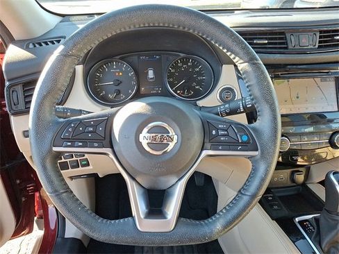 Used 2020 Nissan Rogue SL w/ Premium Package image 17