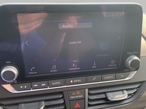 Used 2024 Nissan Altima 2.5 SV FWD image 15