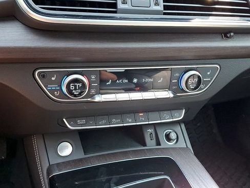 Certified 2024 Audi Q5 e Prestige AWD/4WD image 16