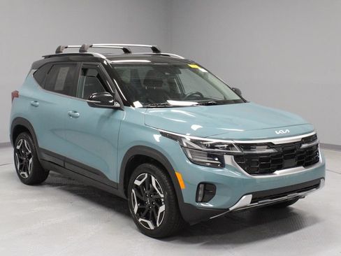 Used 2025 Kia Seltos SX AWD/4WD image 1