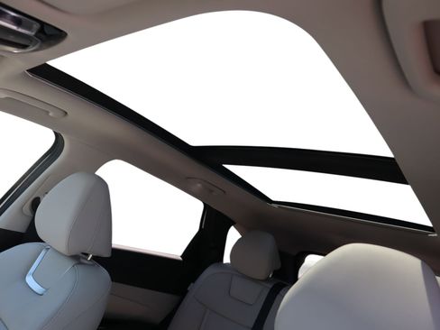 New 2025 Hyundai Tucson Limited image 17