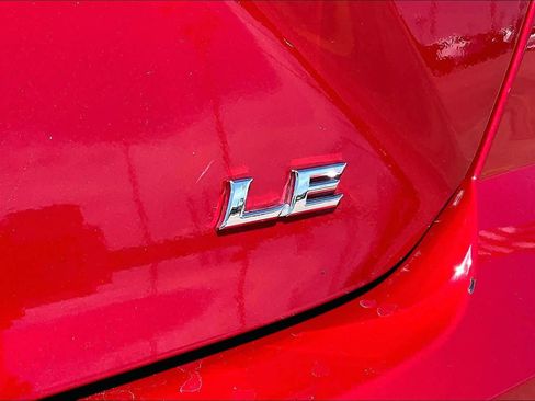 Used 2025 Toyota Camry LE image 10