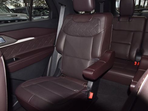 Certified 2025 Ford Explorer Platinum w/ LUX Leather Package image 20