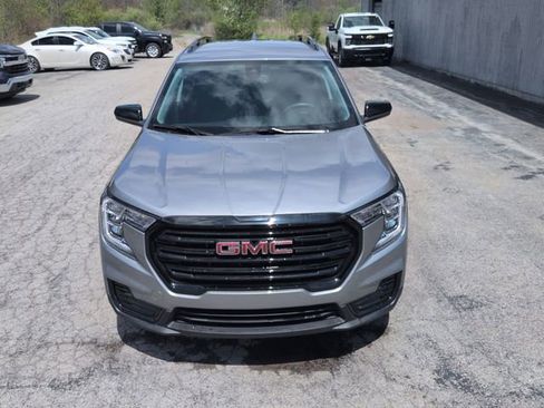 Used 2023 GMC Terrain SLE w/ Driver Convenience Package image 23