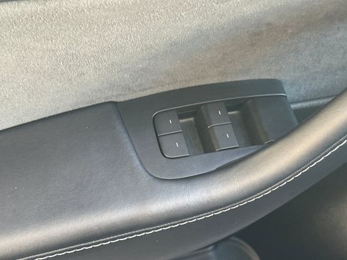Used 2022 Tesla Model Y Performance AWD/4WD image 14