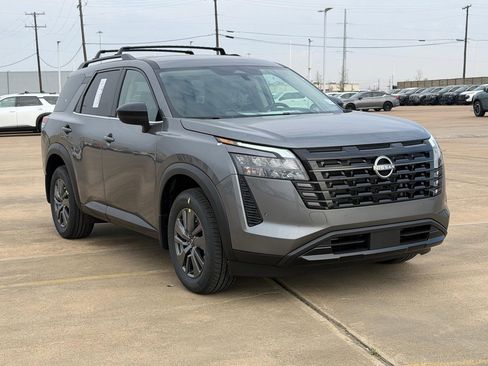 New 2026 Nissan Pathfinder SV image 4