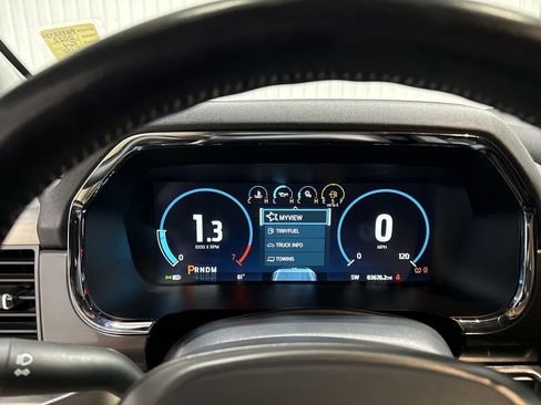 Used 2022 Ford F150 Lariat w/ Trailer Tow Package image 11