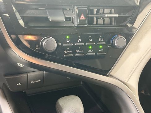 Used 2021 Toyota Camry LE FWD image 15