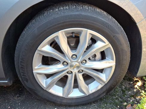 Used 2024 Chevrolet Malibu LT image 5