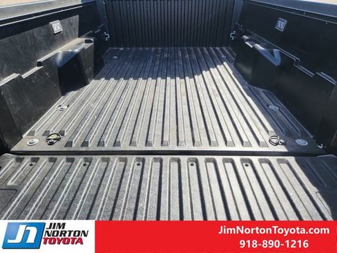 Used 2025 Toyota Tacoma SR image 30