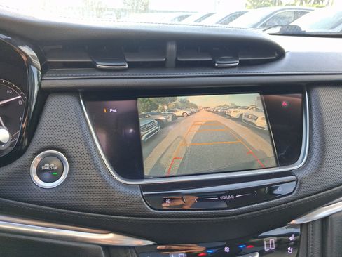 Used 2017 Cadillac XT5 Premium Luxury w/ LPO, Wheel Lock Package FWD image 22