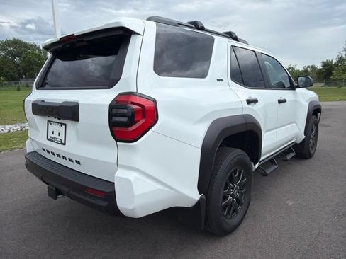 Used 2026 Toyota 4Runner SR5 AWD/4WD image 8