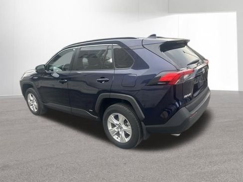 Used 2021 Toyota RAV4 XLE w/ Convenience Package image 1