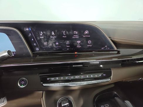 Used 2021 Cadillac Escalade Sport w/ Driver Assist Tech Package AWD/4WD image 27