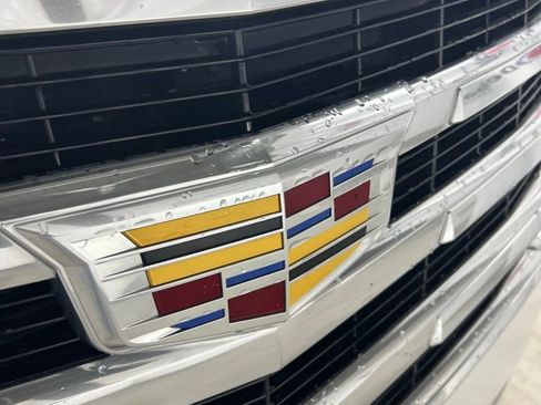 Used 2019 Cadillac Escalade Luxury AWD/4WD image 10