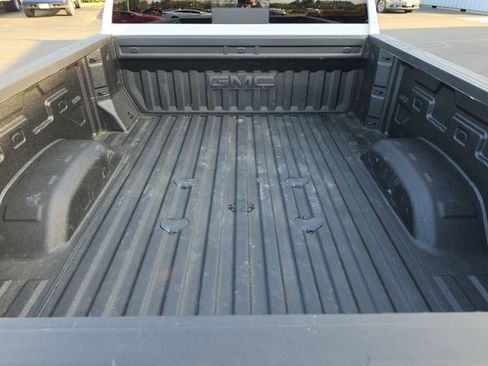 Used 2025 GMC Sierra 3500 Denali w/ Denali Reserve Package image 33