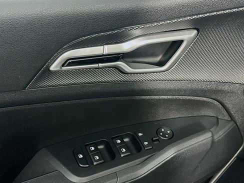 Used 2025 Kia Sportage LX FWD image 15