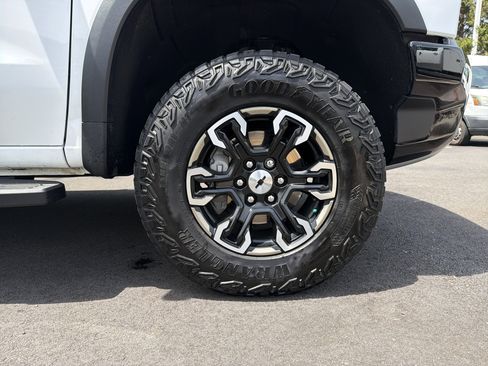 Used 2024 Chevrolet Silverado 1500 ZR2 AWD/4WD image 13