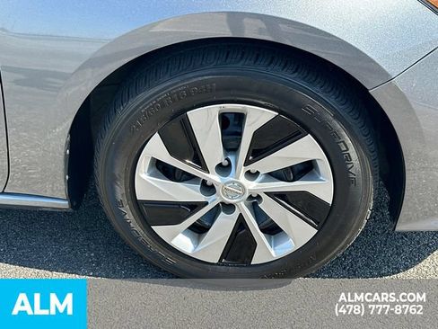 Used 2019 Nissan Altima 2.5 S FWD image 14