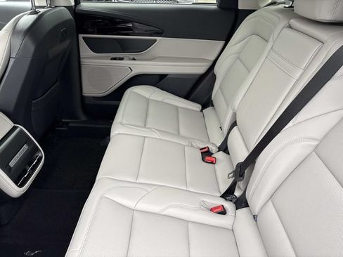 New 2026 Lincoln Nautilus Premier w/ Jet Appearance Package AWD/4WD image 18