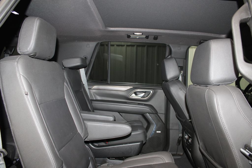 Used 2024 Chevrolet Tahoe Z71 w/ Luxury Package AWD/4WD image 22