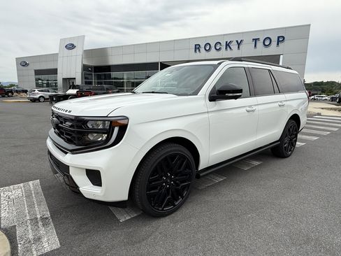 New 2026 Ford Expedition Max Platinum AWD/4WD image 1