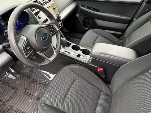 Used 2019 Subaru Outback 2.5i Premium image 10