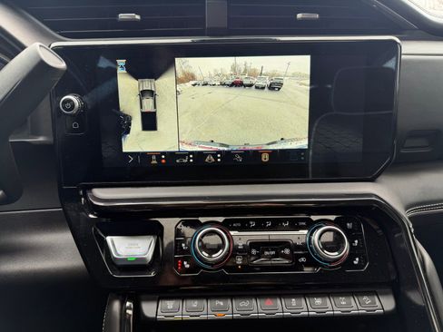 Used 2024 GMC Sierra 2500 AT4X w/ AT4X AEV Edition image 13