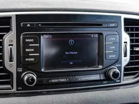Used 2019 Kia Sportage LX FWD image 32