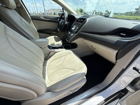 Used 2019 Lincoln MKC Reserve w/ MKC Technology Package FWD image 15