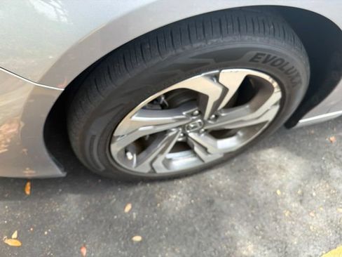 Used 2018 Honda Accord EX-L image 14