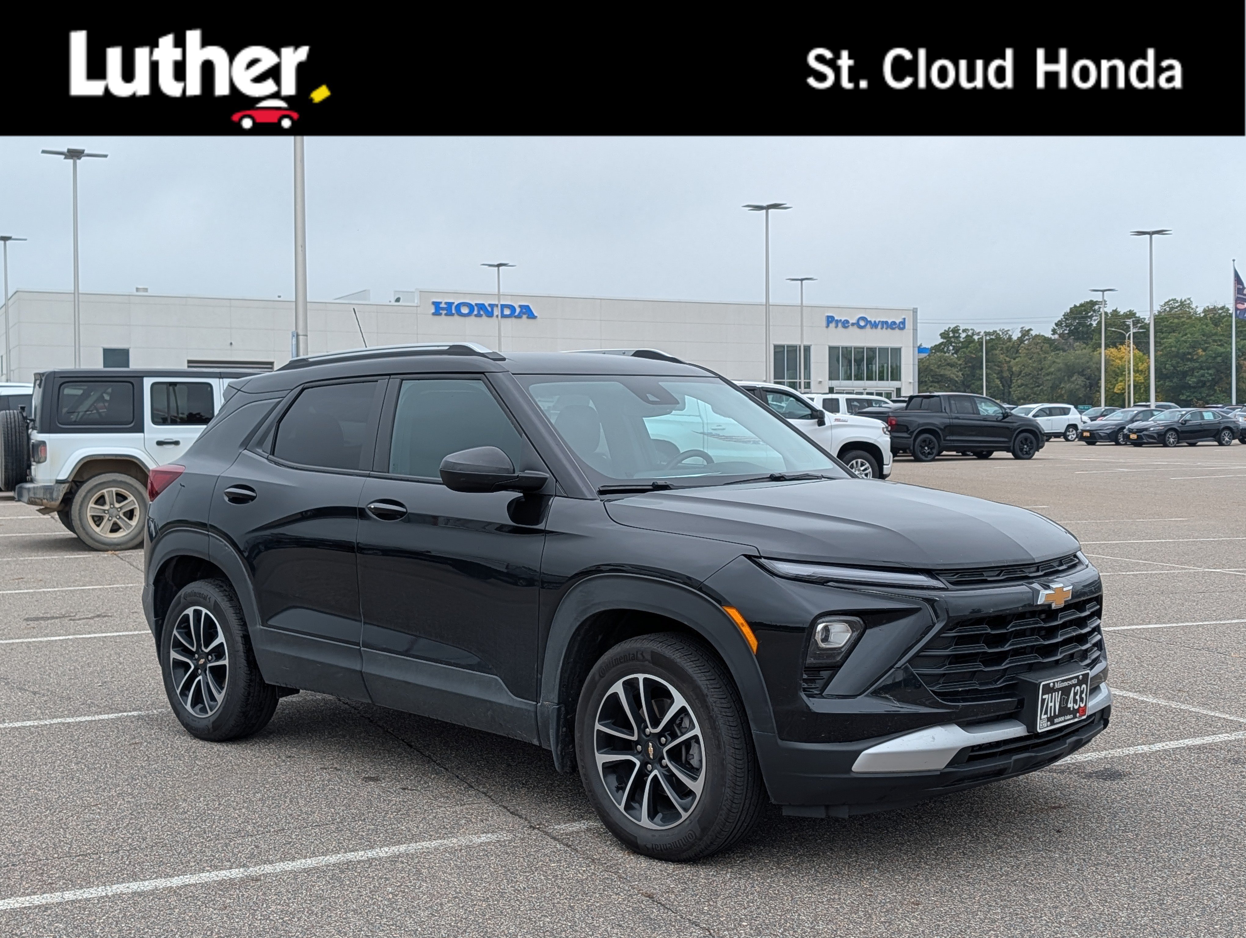 Used 2025 Chevrolet TrailBlazer LT w/ Convenience Package AWD/4WD image 1