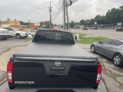 Used 2021 Nissan Frontier S RWD image 5