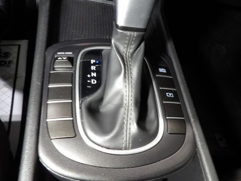 Used 2025 Hyundai Kona SE FWD image 14