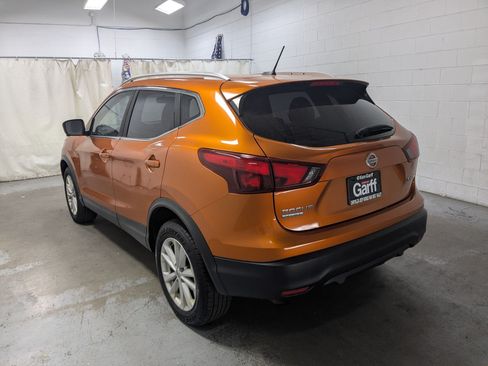 Used 2017 Nissan Rogue Sport SV w/ SV Premium Package AWD/4WD image 9