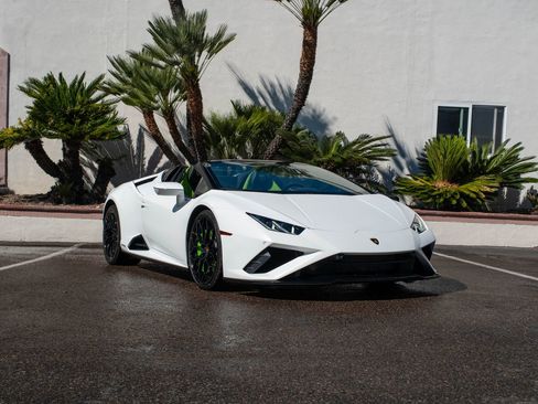 Used 2023 Lamborghini Huracan EVO image 30