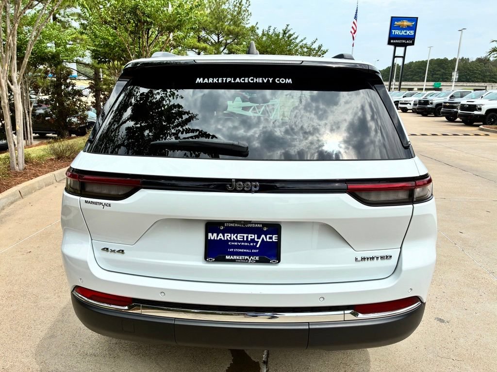 Used 2024 Jeep Grand Cherokee Limited AWD/4WD image 10