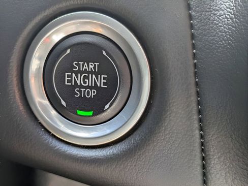 Used 2024 Chevrolet Suburban RST RWD image 28