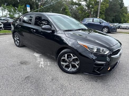 Used 2021 Kia Forte LXS FWD image 6