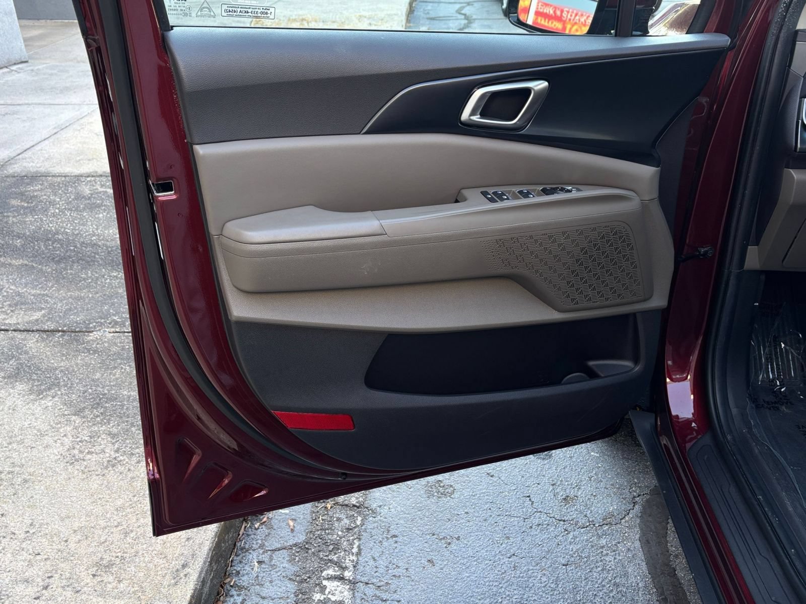 Used 2026 Kia Carnival FWD image 18