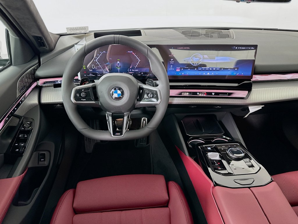 Used 2027 BMW 530i w/ M Sport Package RWD image 19