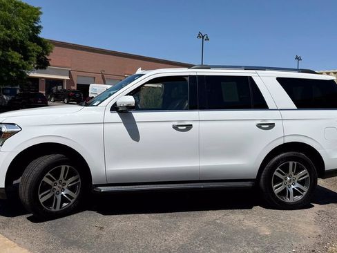 Used 2022 Ford Expedition Limited AWD/4WD image 5