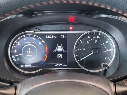 Used 2024 Nissan Versa SR FWD image 20